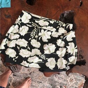 Cynthia Rowley Black and White Floral mini skirt